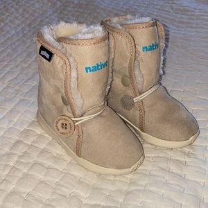 Native Lambskin lined boots